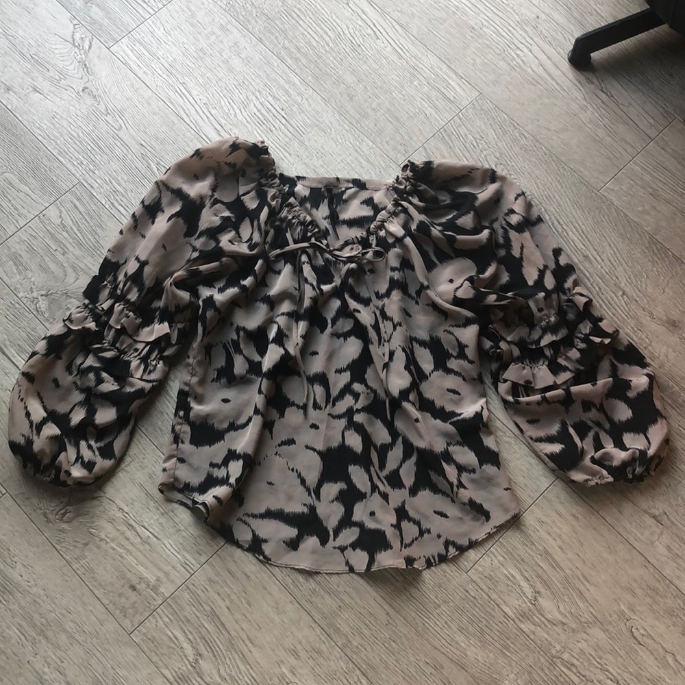 Tan and Black Graphic Print Blouse
